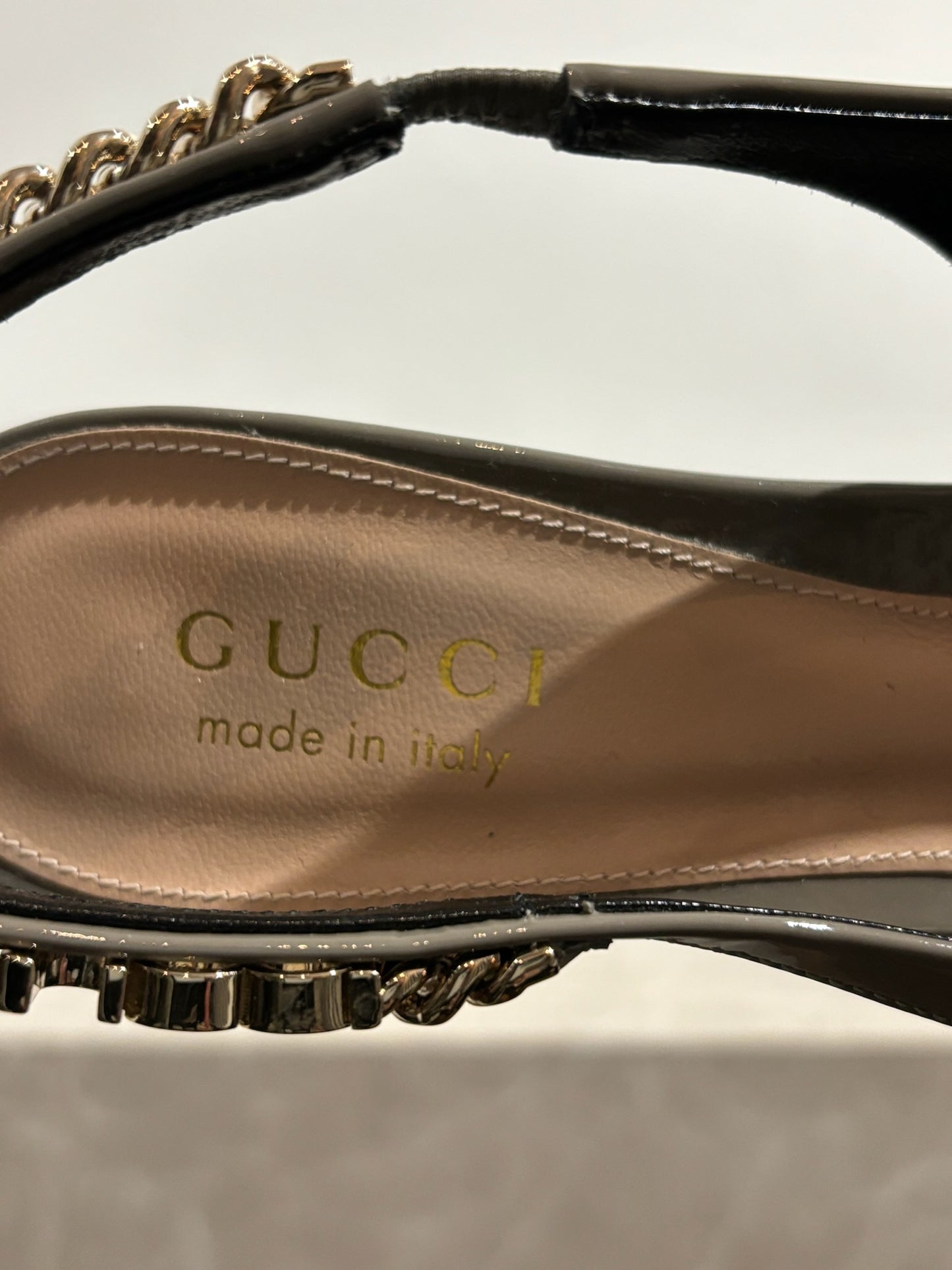 Escarpins Gucci gris T.37