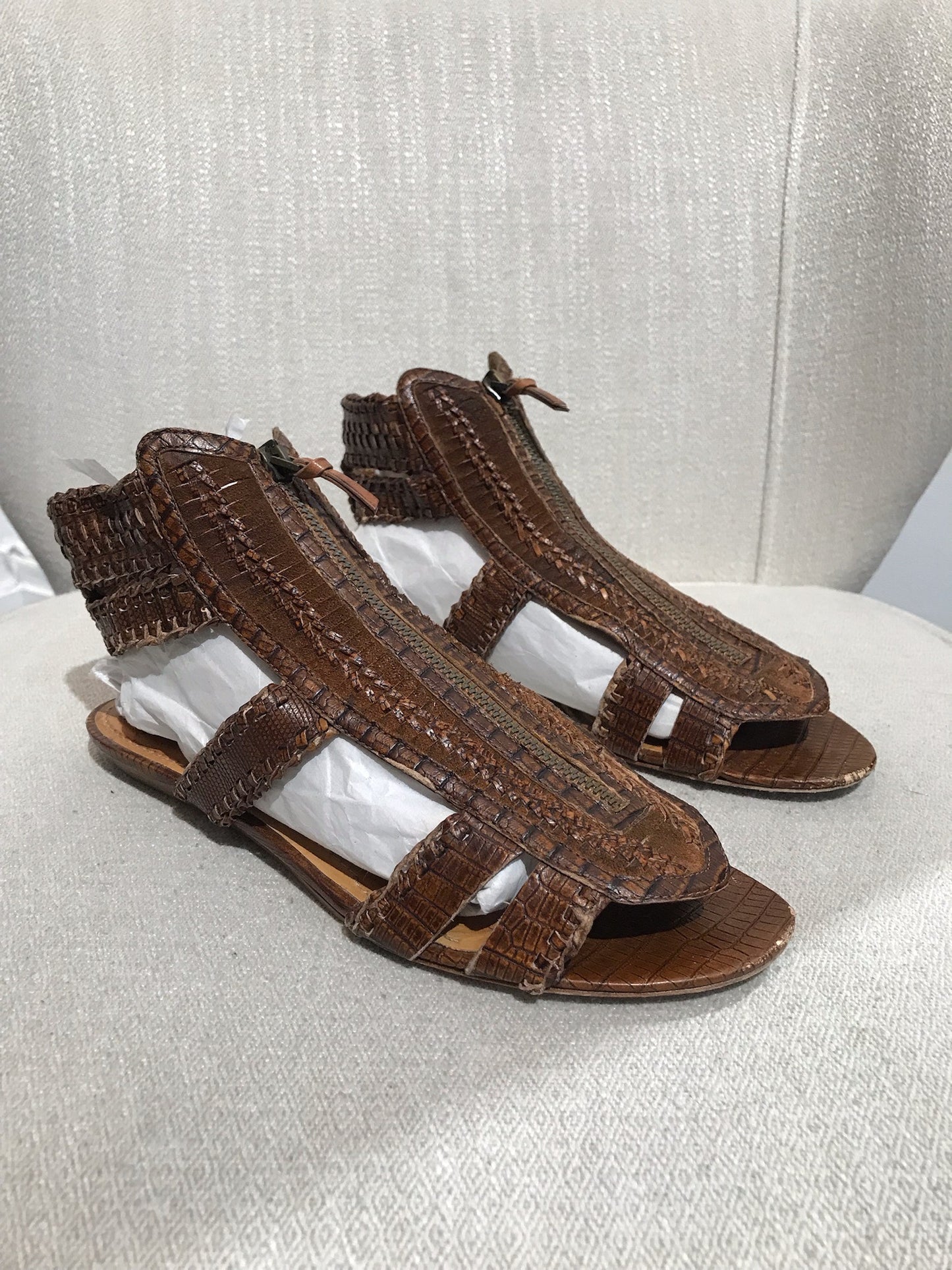 Sandales Givenchy marron T.38,5