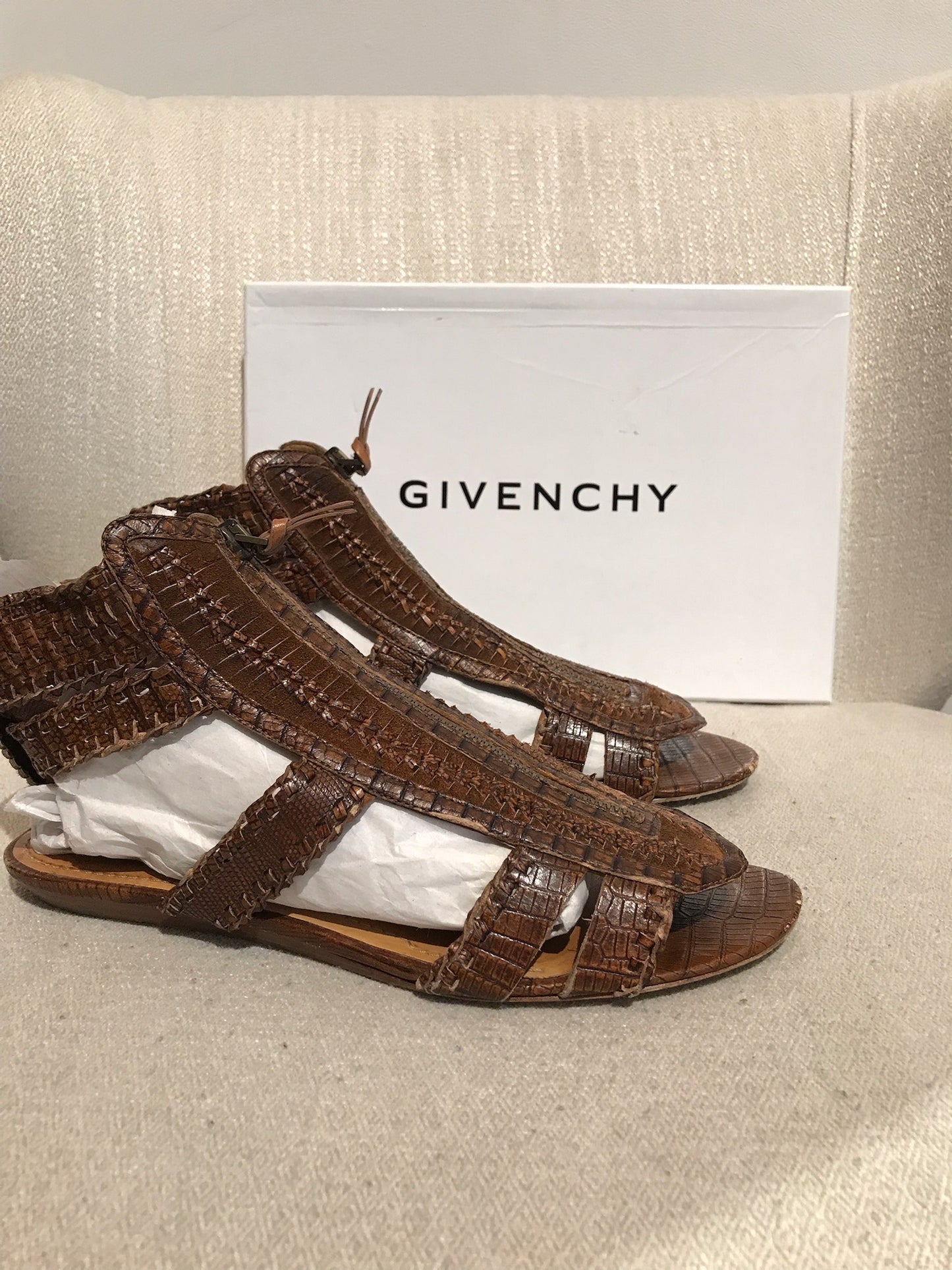 Sandales Givenchy marron T.38,5