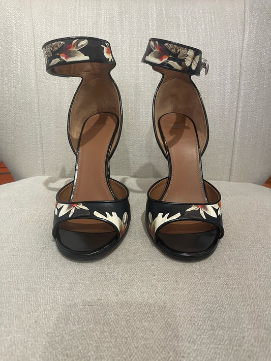 Sandales Givenchy noirs T.39