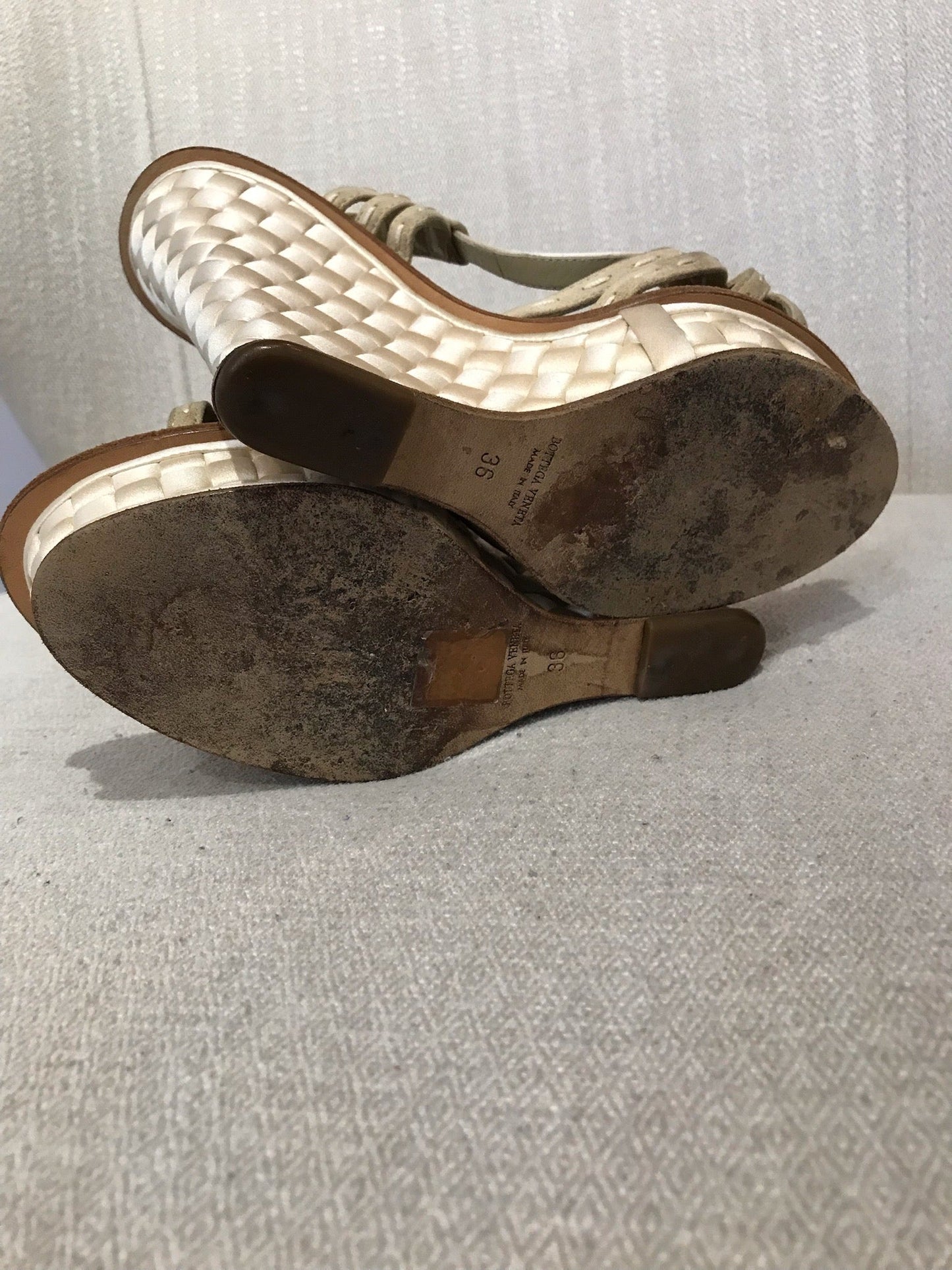 Sandales Bottega Veneta beige T.36