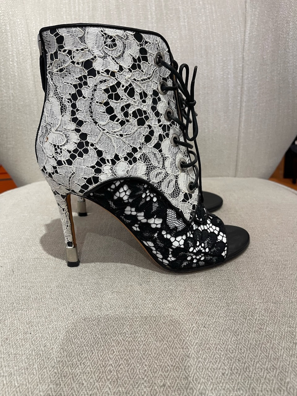 Boots Givenchy en dentelle T.37