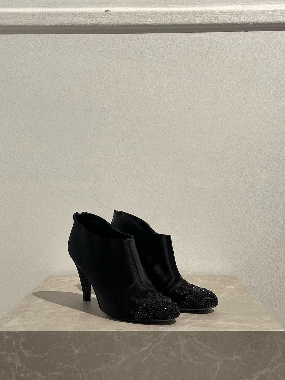 Bottines Chanel noires T.38