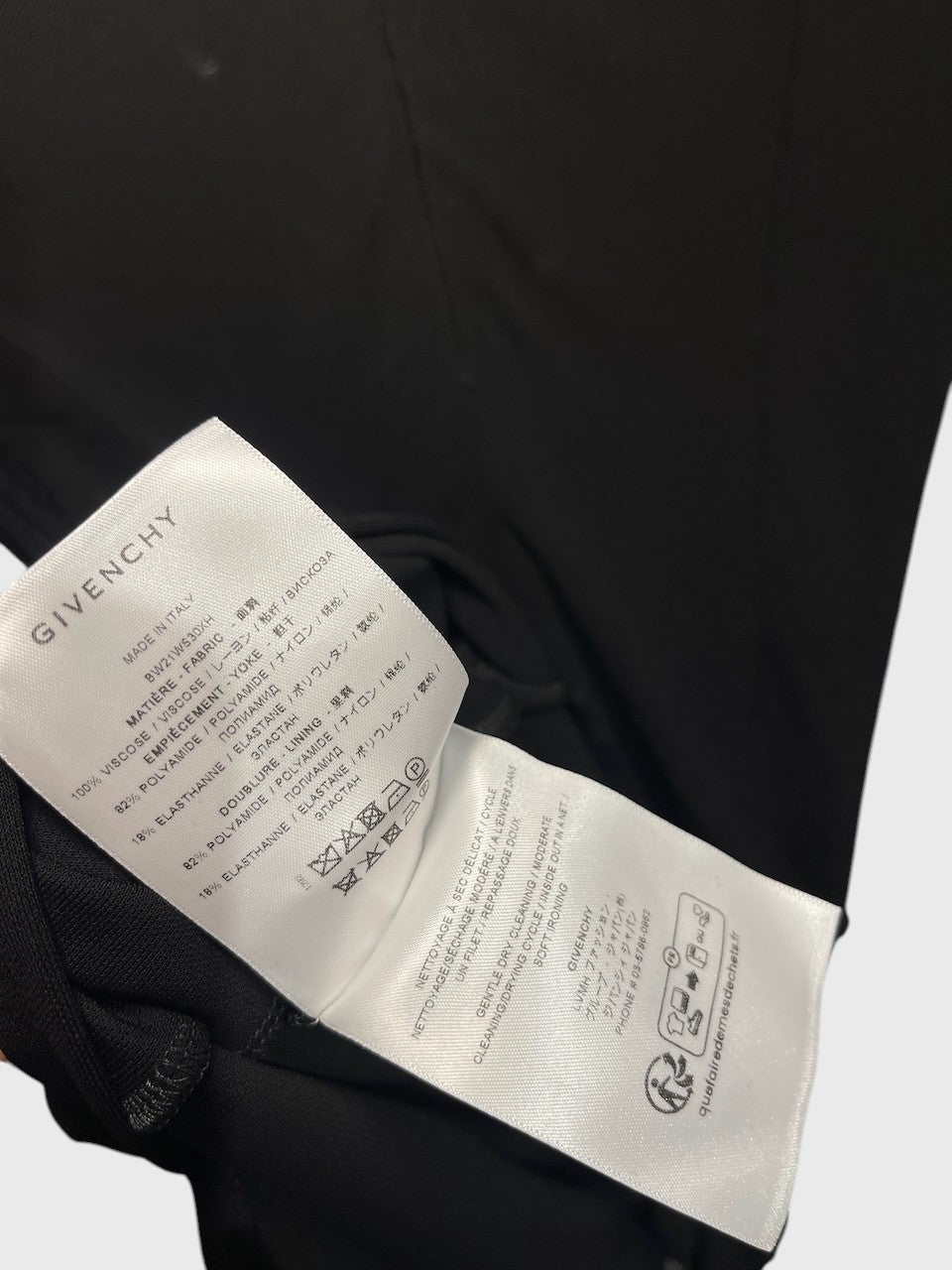 Robe Givenchy noire T.40