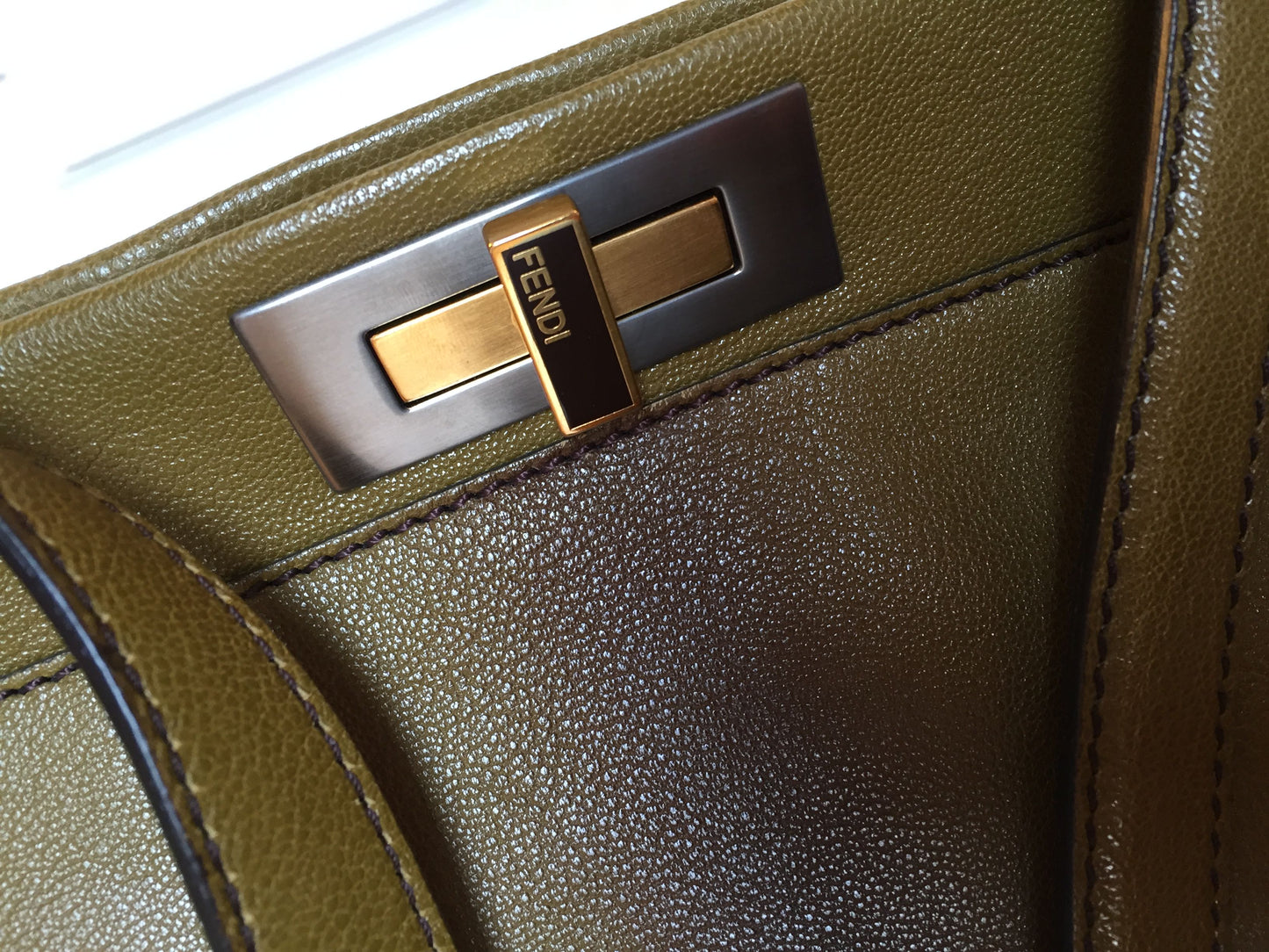 Sac Fendi Peekaboo