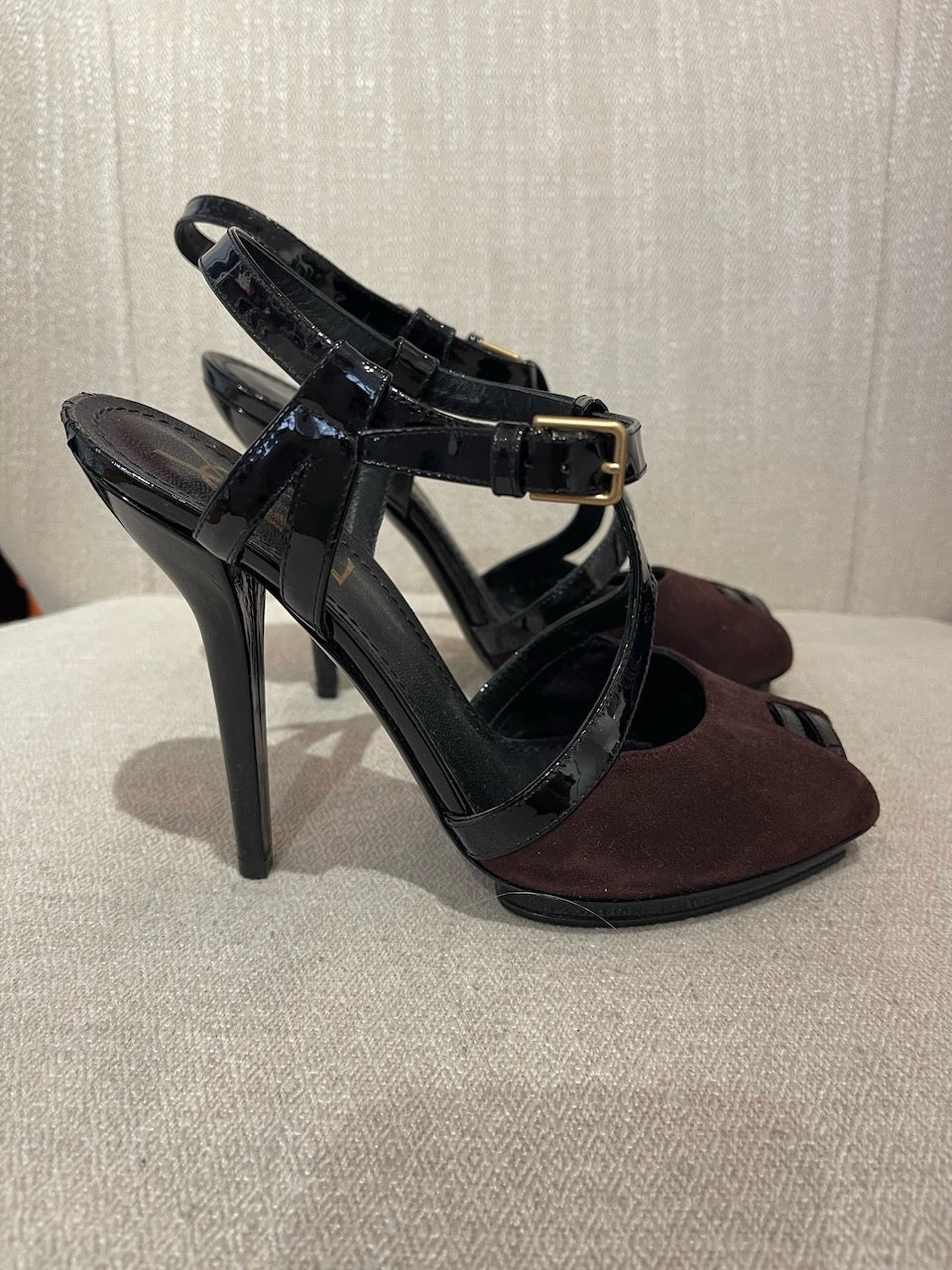 Sandales Yves Saint Laurent marron T.37