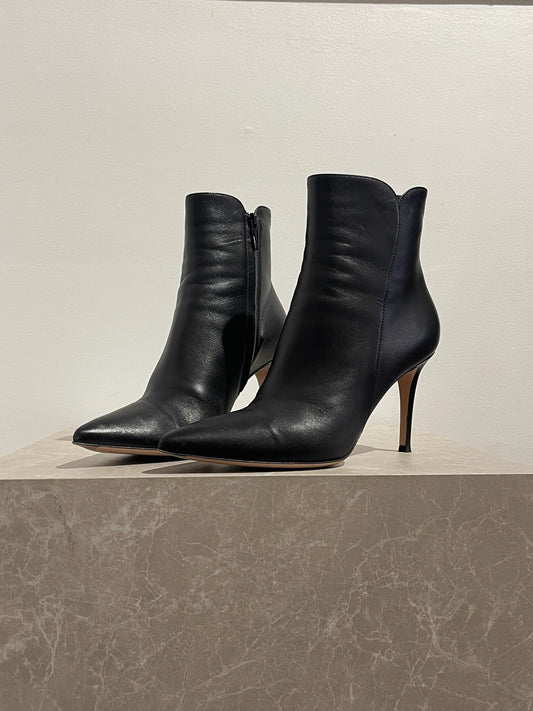Bottines Gianvito Rossi noires T.39