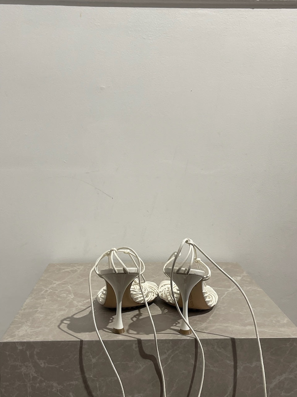 Sandales Bottega Veneta blanches T.37,5