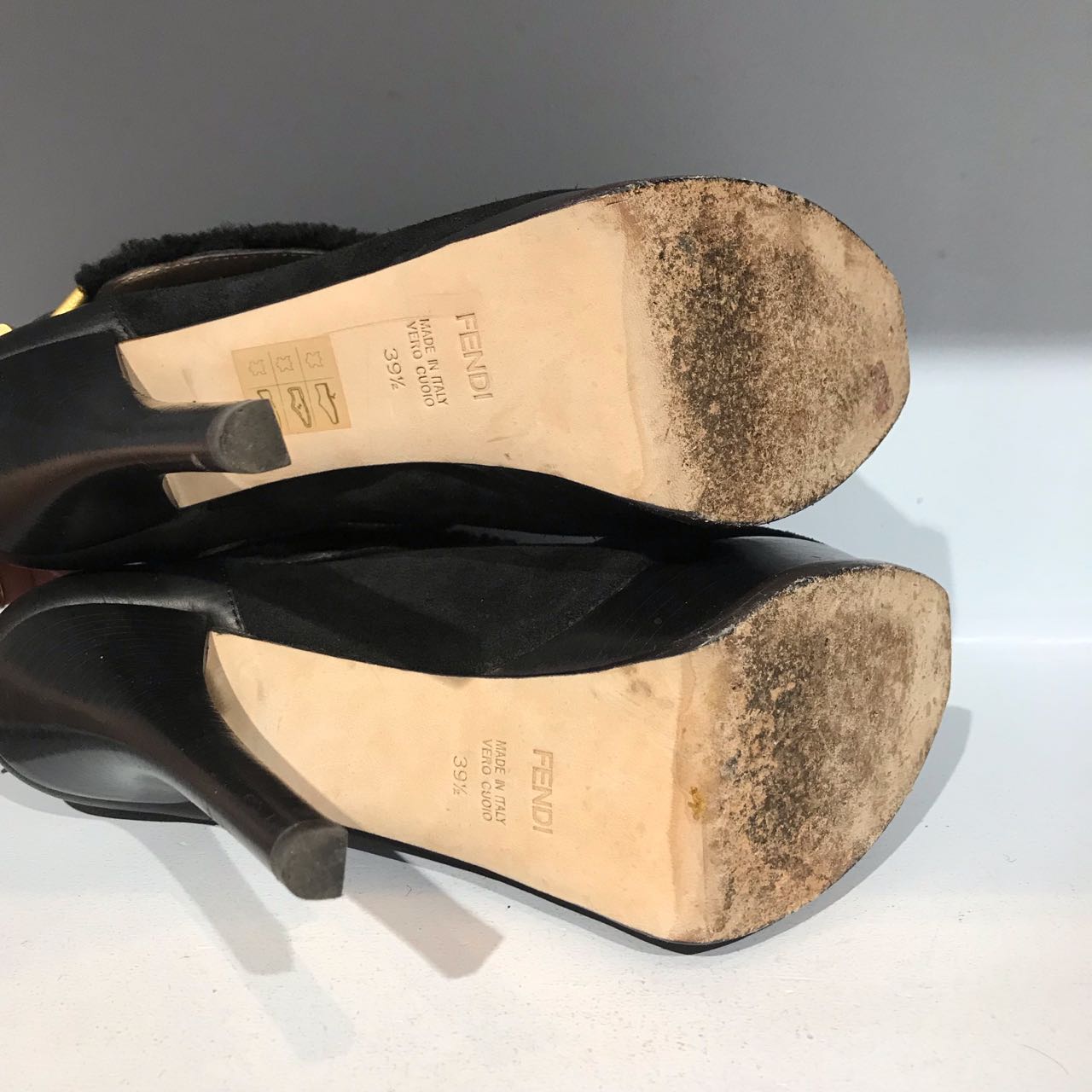 Boots Fendi noires T.39,5