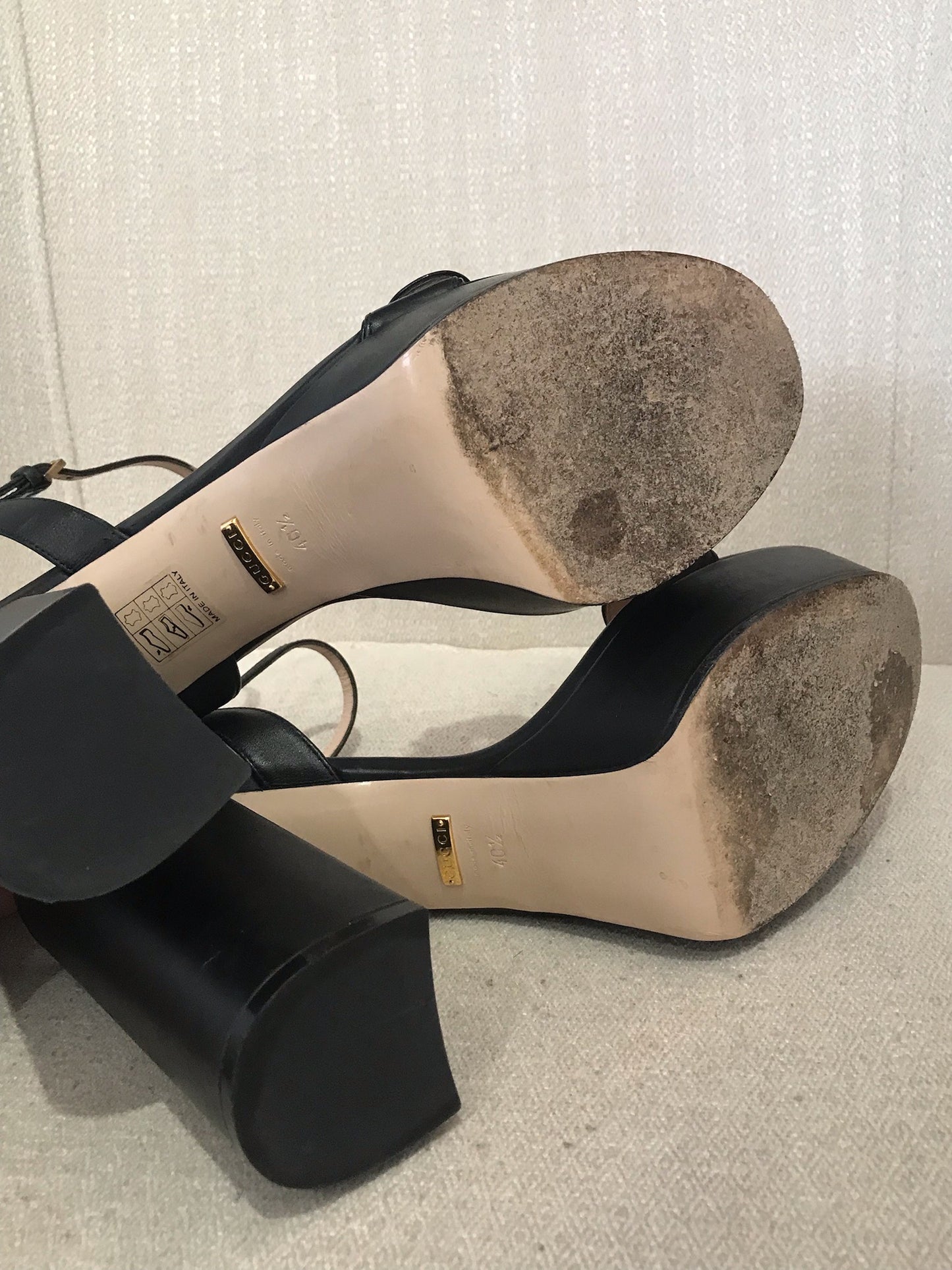 Sandales Gucci noires T.40,5
