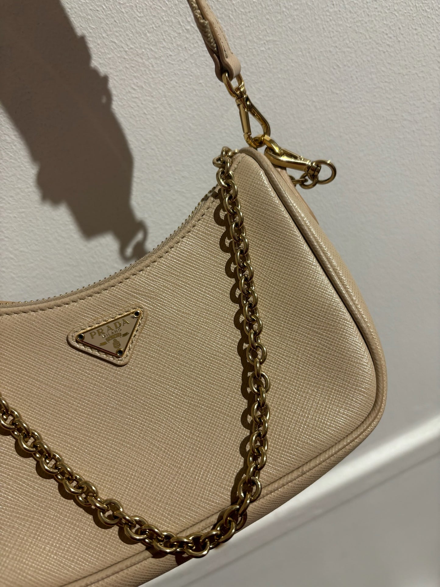 Sac Prada Beige Re-Edition