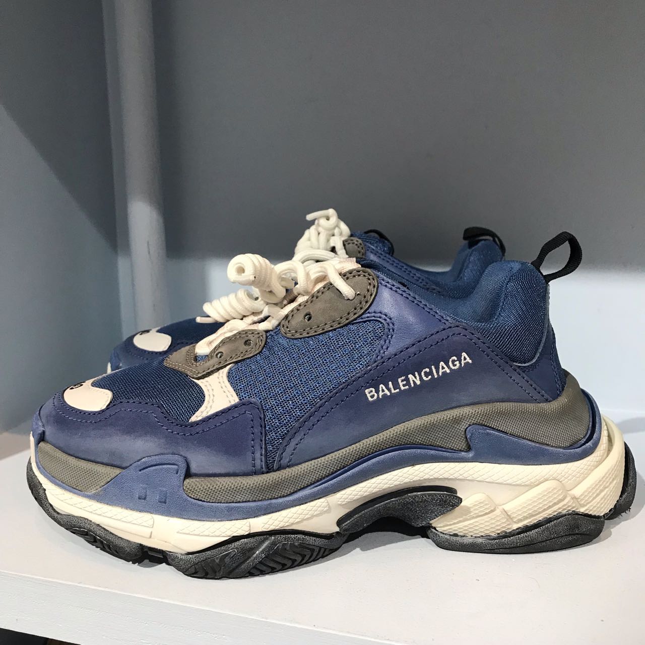 Baskets Balenciaga Triple S T.40