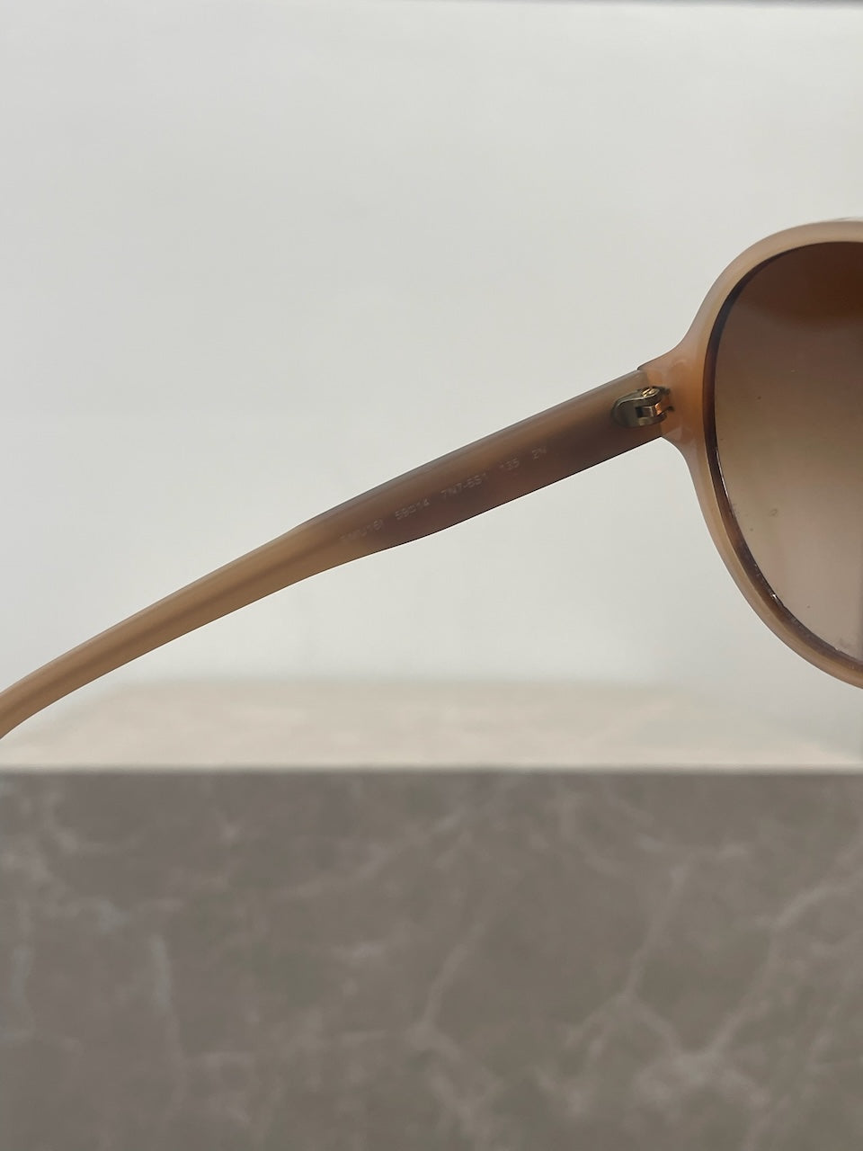 Lunettes Miu Miu beiges