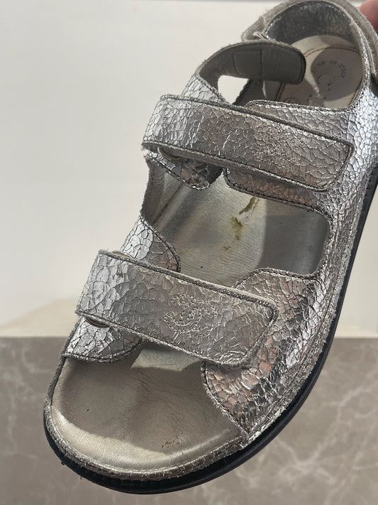 Sandales Chanel Dad argent T.40,5