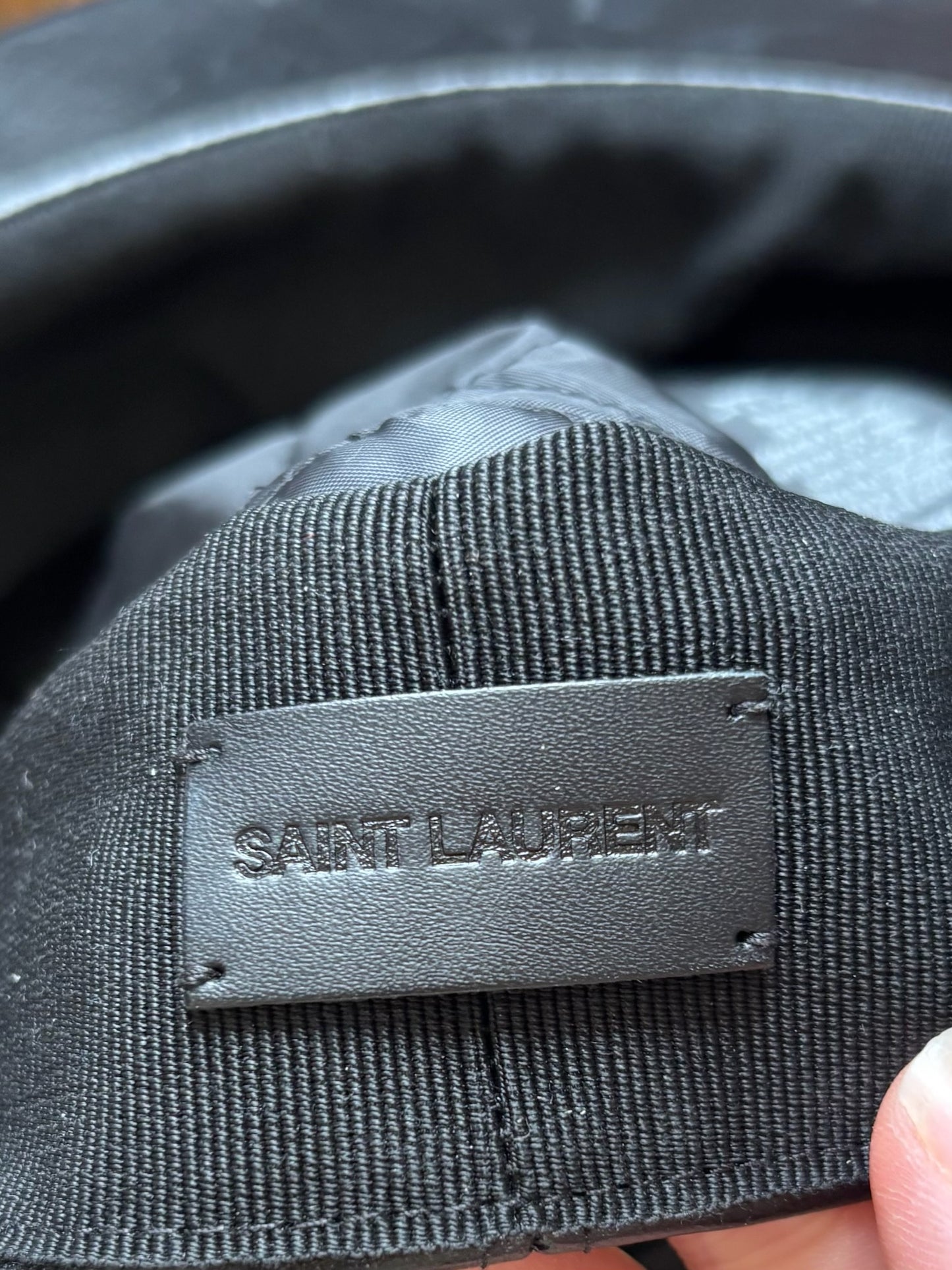 Casquette Saint Laurent noire NEUVE