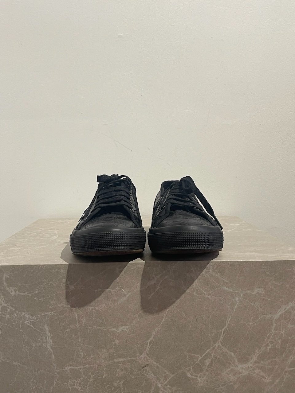 Baskets Alaia x Superga noires T.40