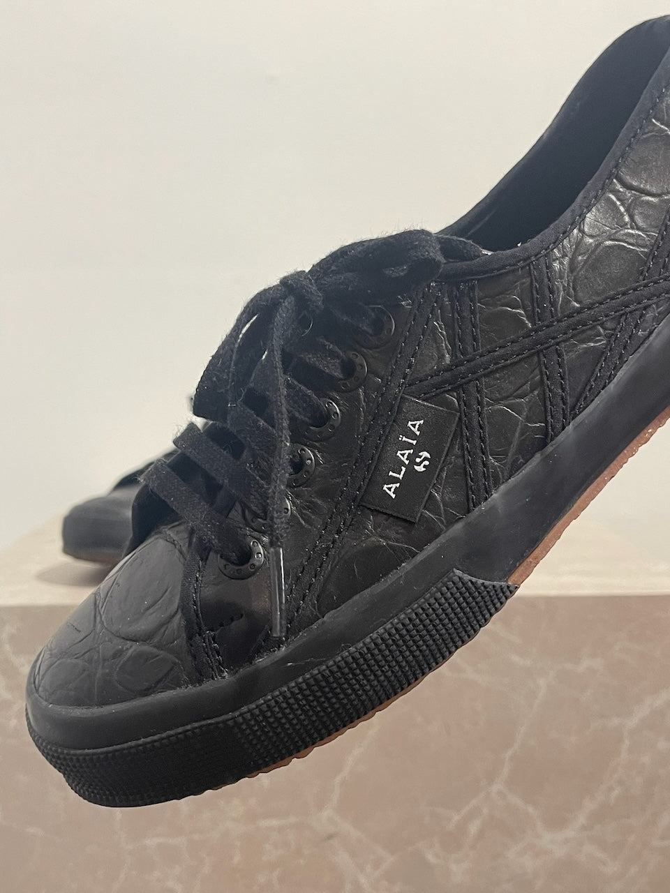 Baskets Alaia x Superga noires T.40