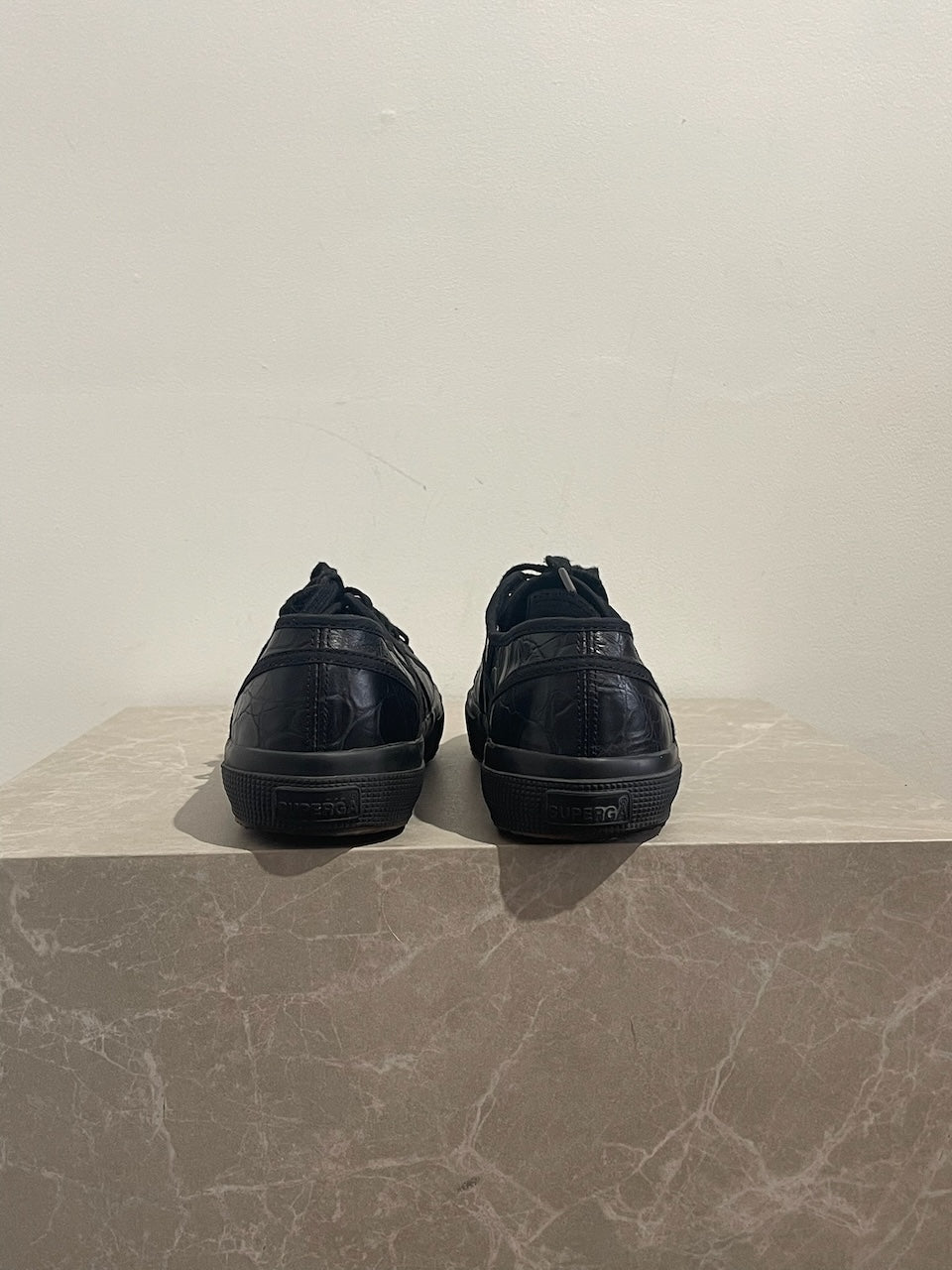 Baskets Alaia x Superga noires T.40
