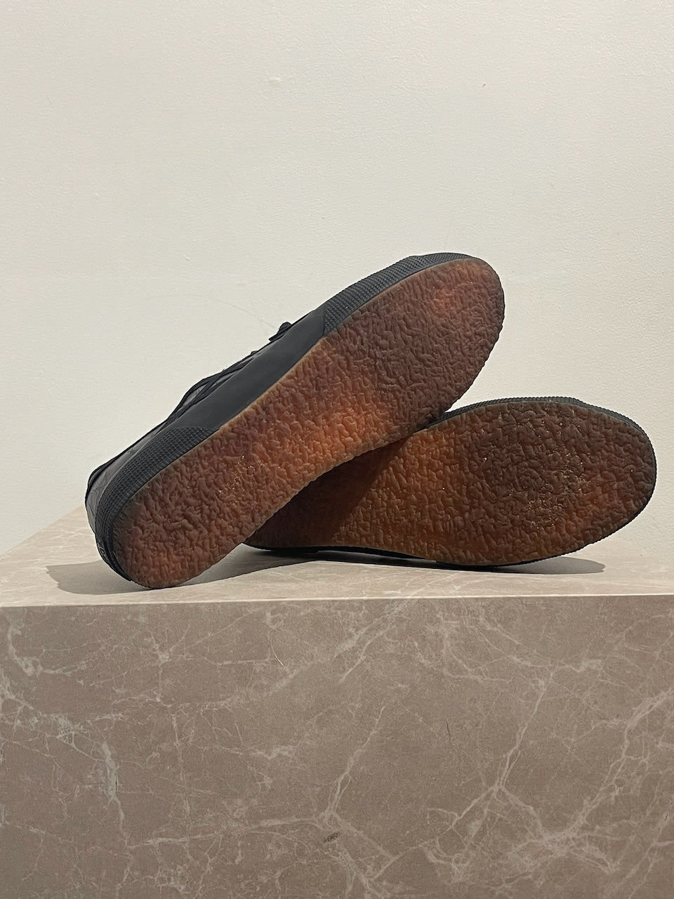 Baskets Alaia x Superga noires T.40