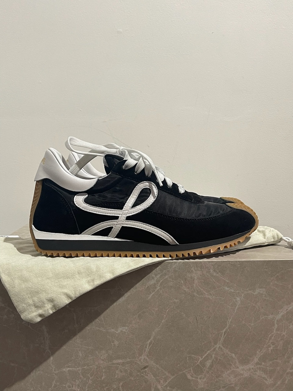 Baskets Loewe Flow Runner T.40