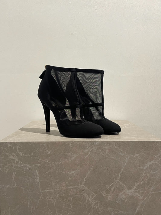 Boots Chanel noires T.38