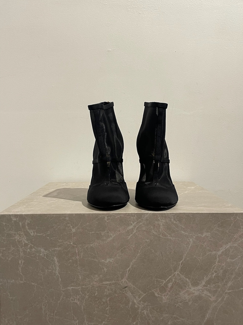 Boots Chanel noires T.38