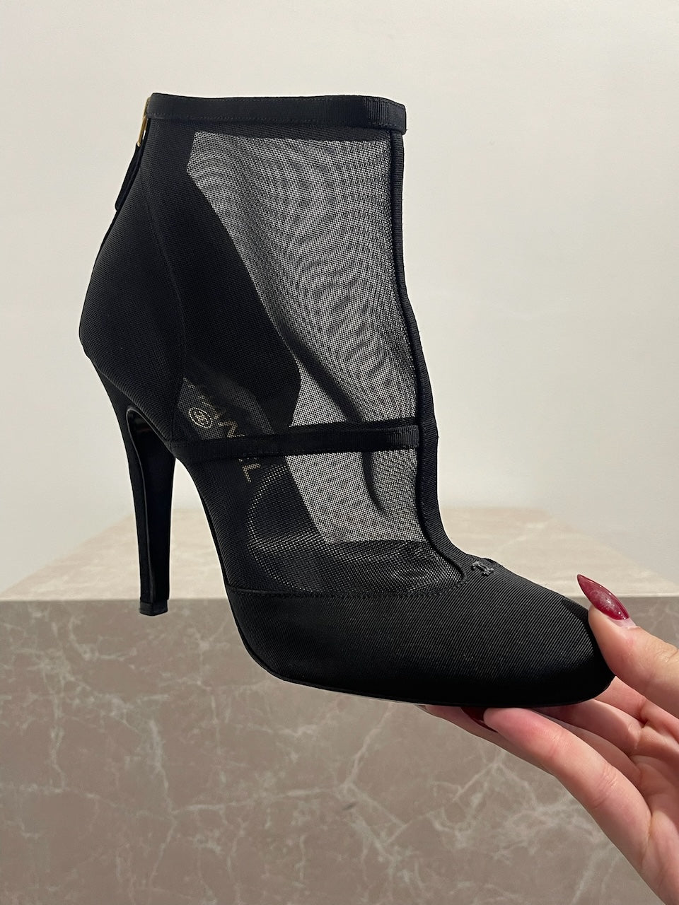 Boots Chanel noires T.38