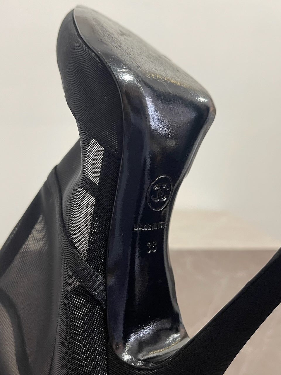 Boots Chanel noires T.38