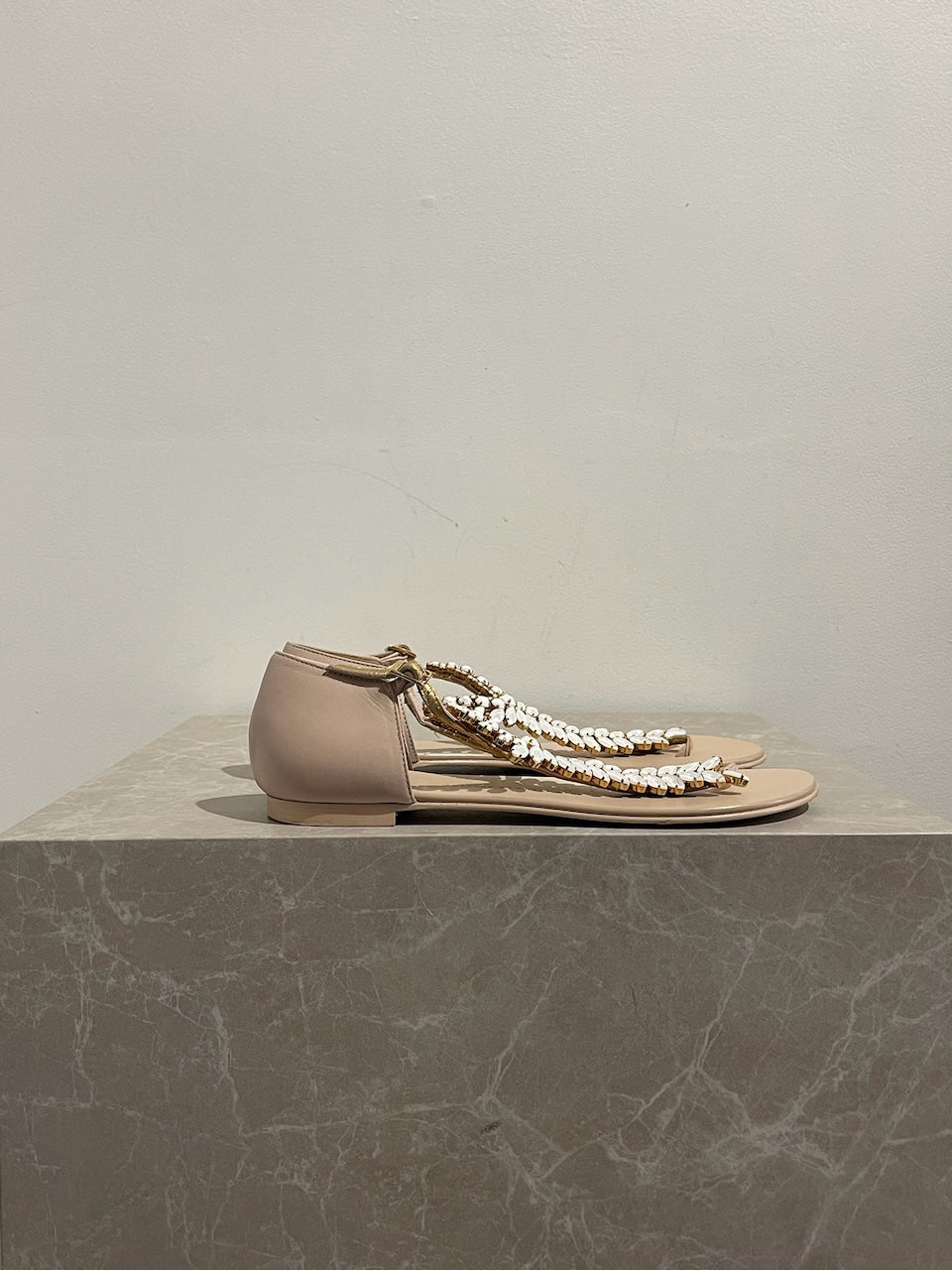 Sandales Giuseppe Zanotti beiges T.38,5