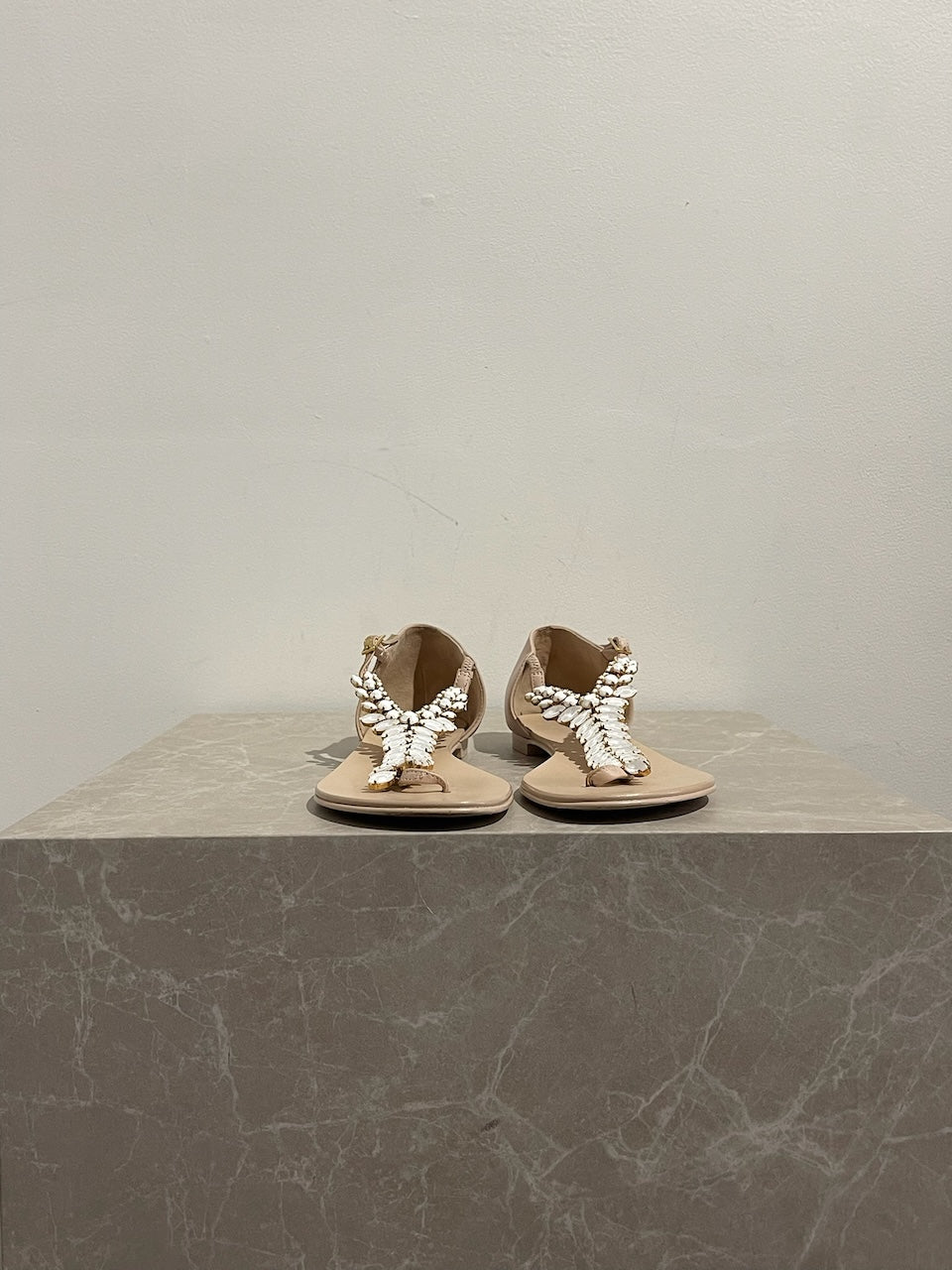 Sandales Giuseppe Zanotti beiges T.38,5