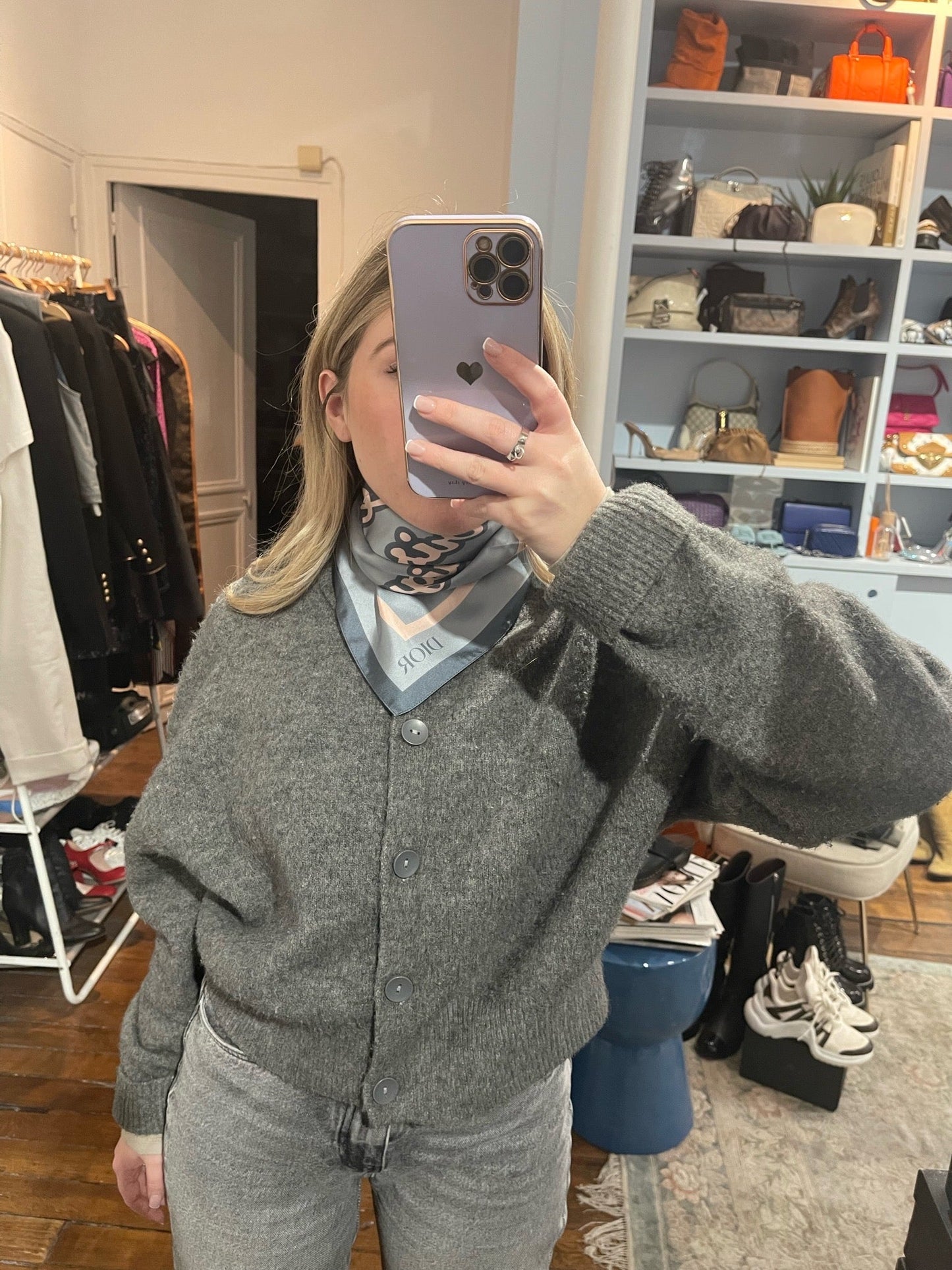 Carré Dior gris NEUF