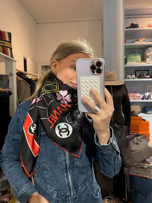 Foulard Chanel noir