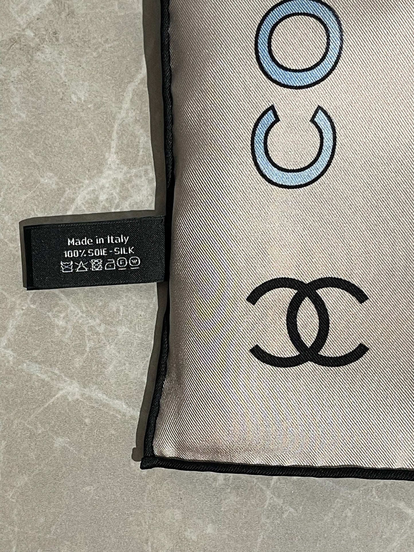 Foulard Chanel Rose/Noir