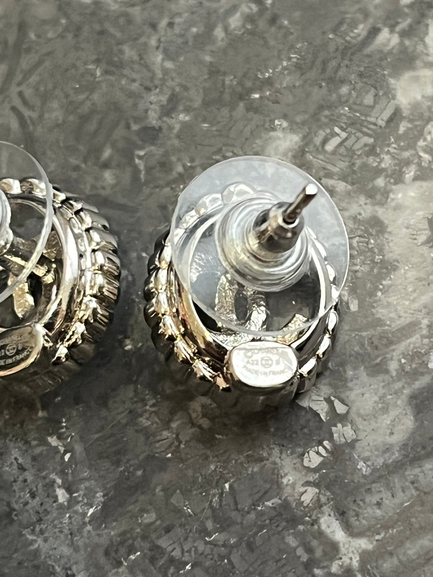 Boucles d'oreilles Chanel ovale argent strass