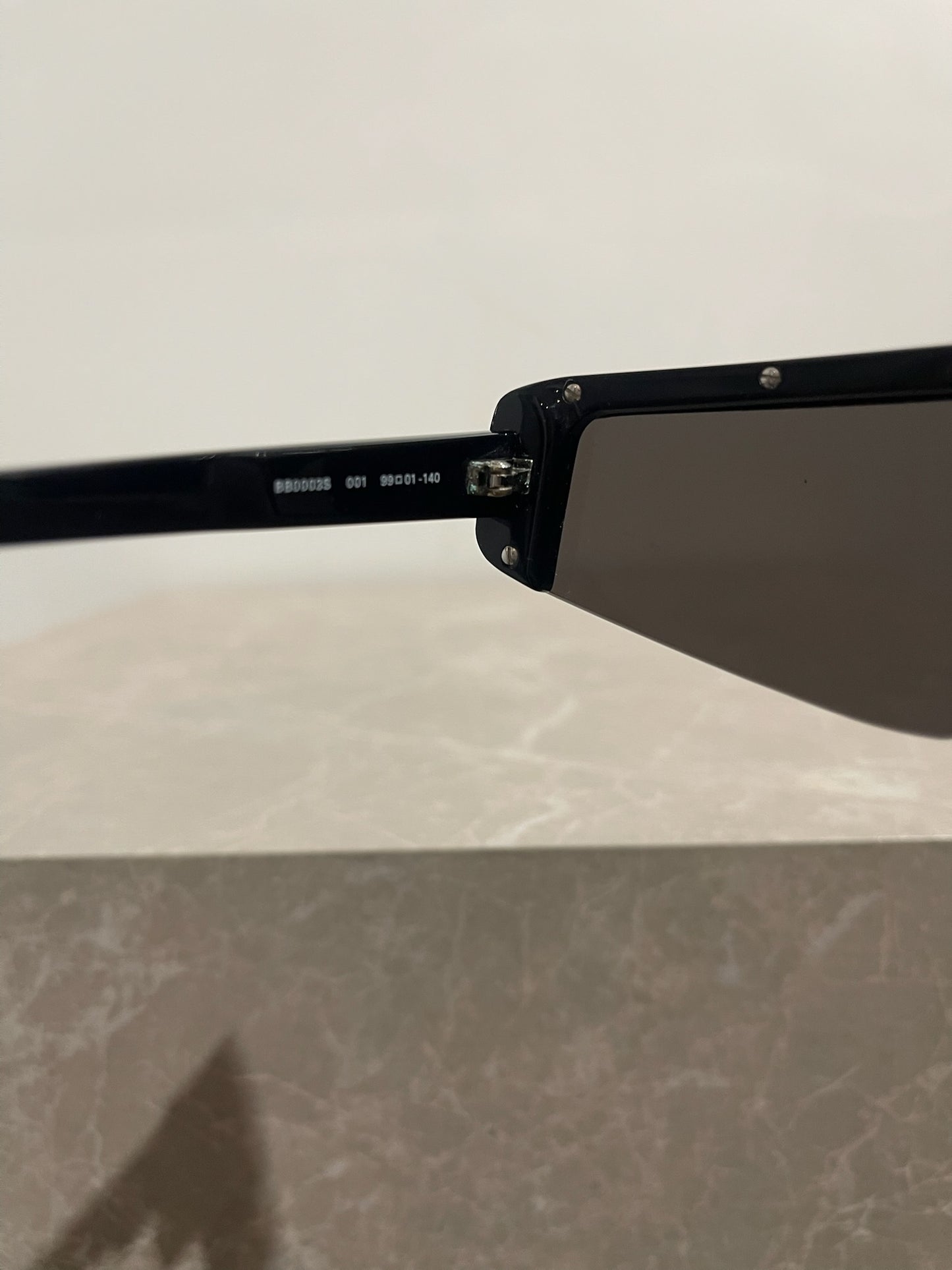 Lunettes de soleil Balenciaga noires