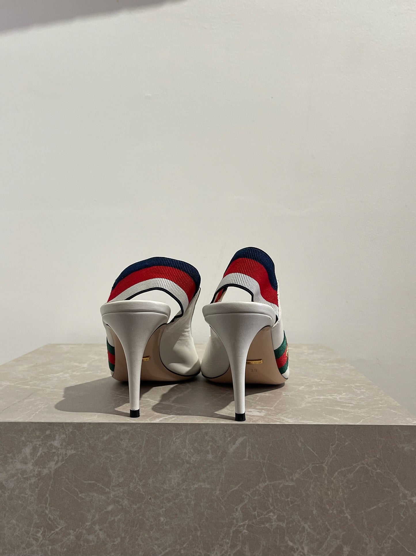 Escarpins Gucci blancs T.39
