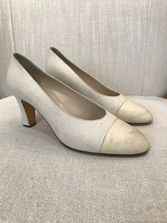 Escarpins Chanel beiges T.37,5