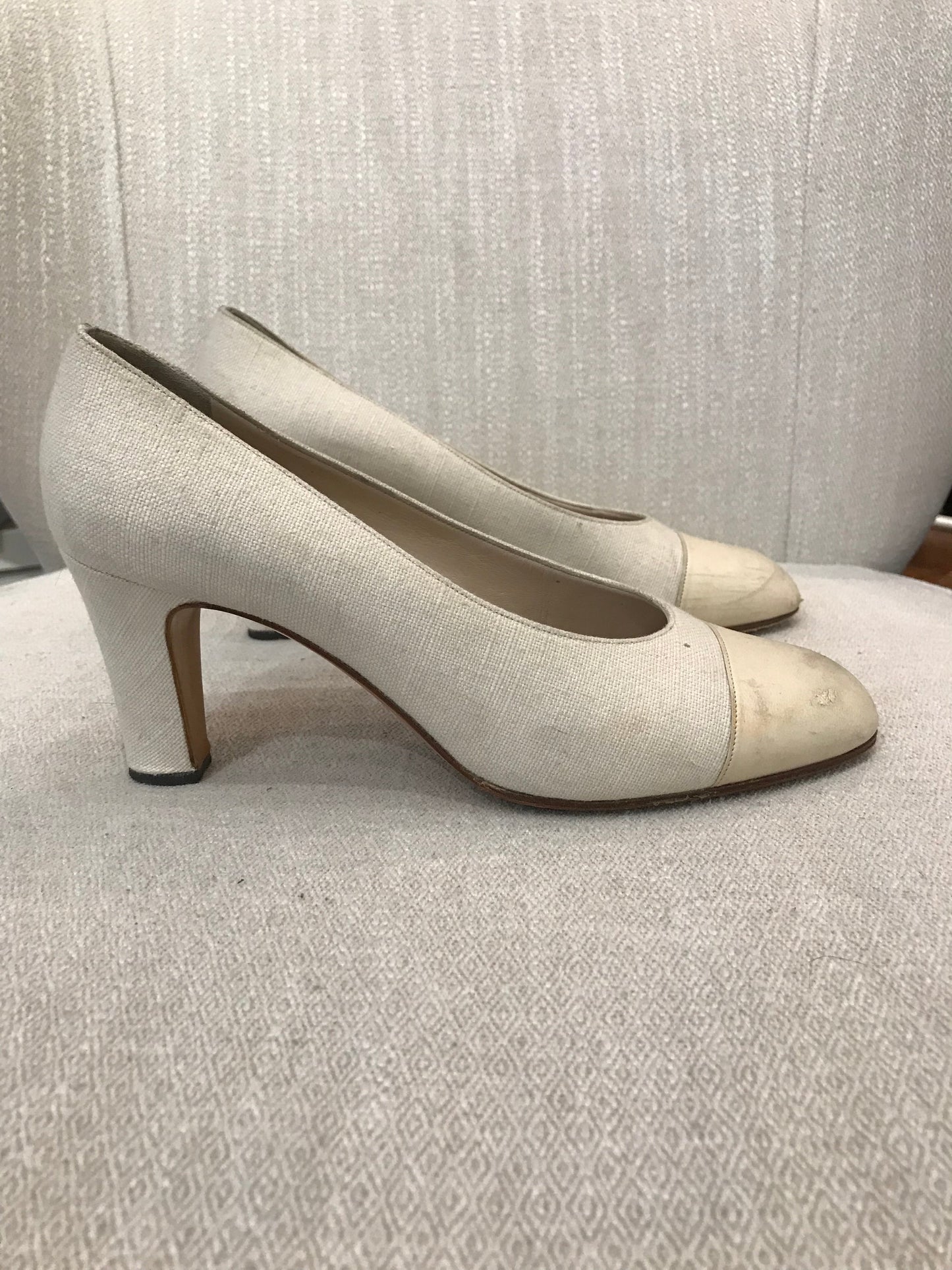 Escarpins Chanel beiges T.37,5
