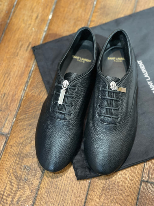 Derbies Saint Laurent noires T.41 NEUVES