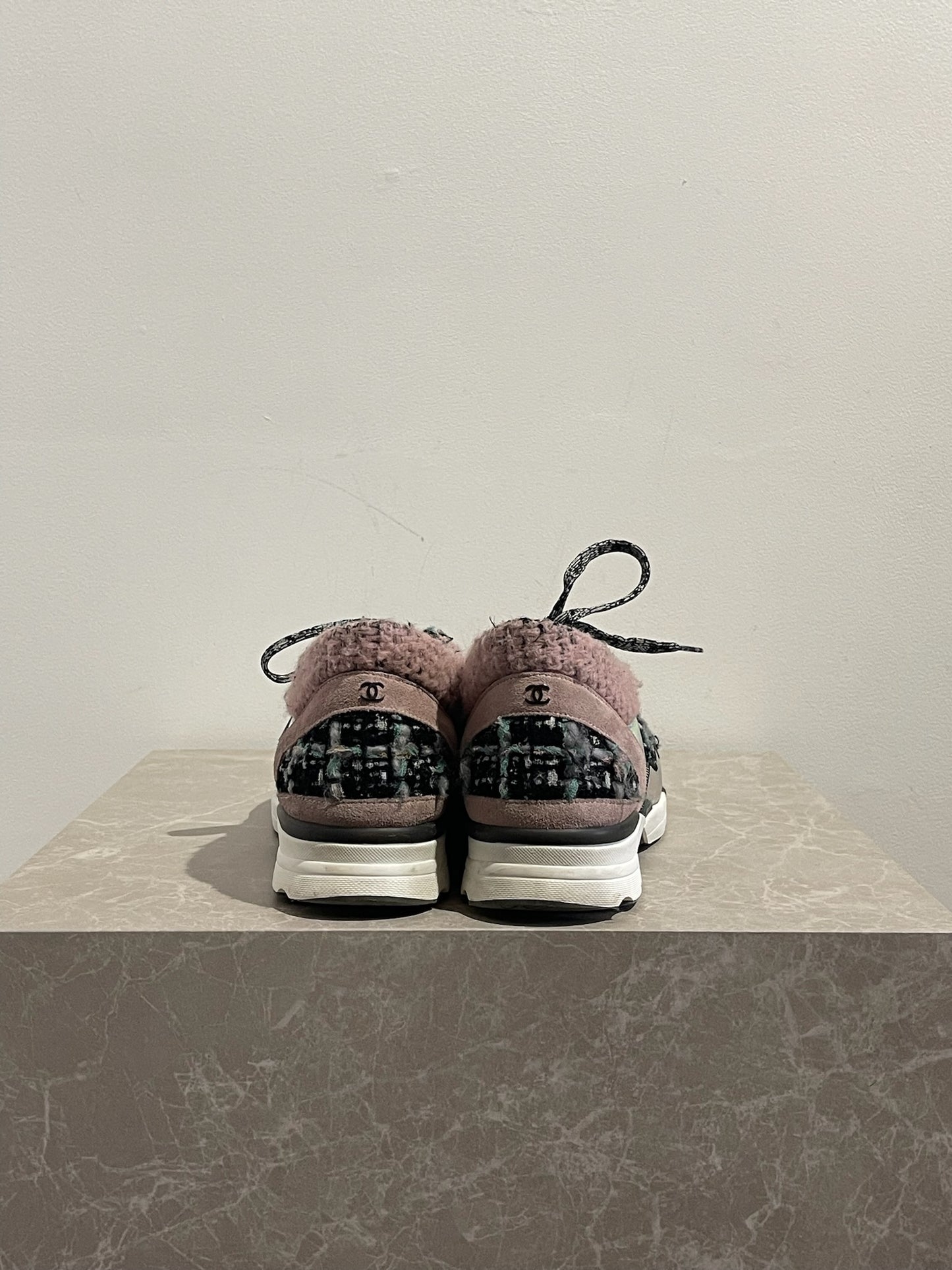 Baskets Chanel tweed rose T.40,5