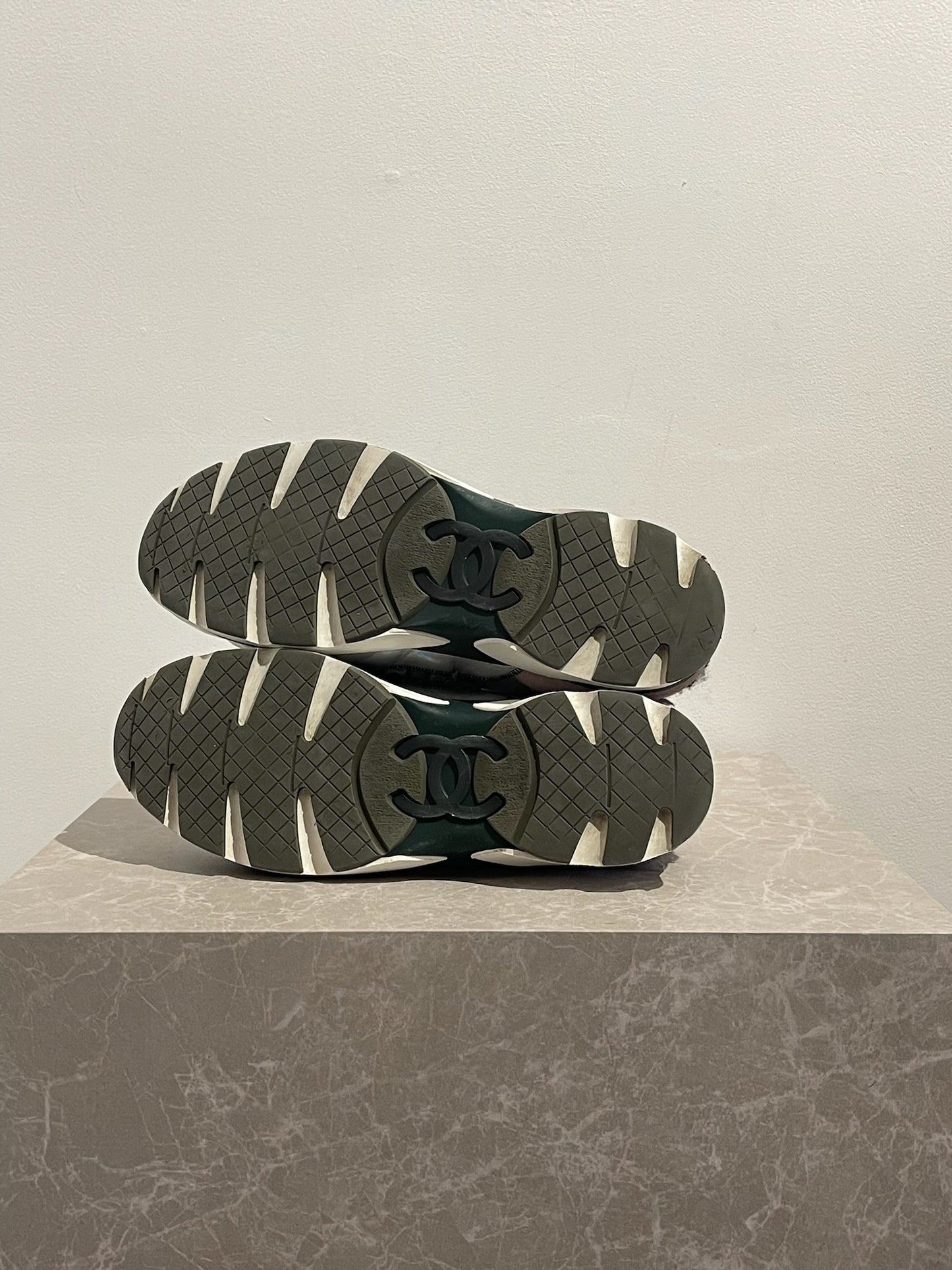Baskets Chanel tweed rose T.40,5