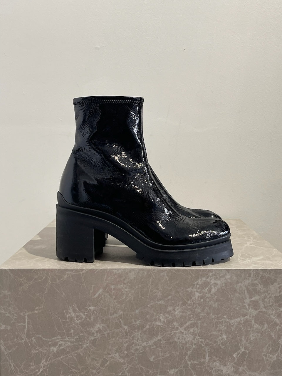 Bottines Miu Miu noires T.37