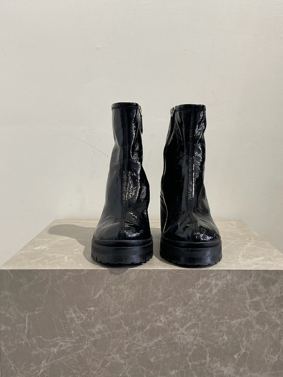 Bottines Miu Miu noires T.37