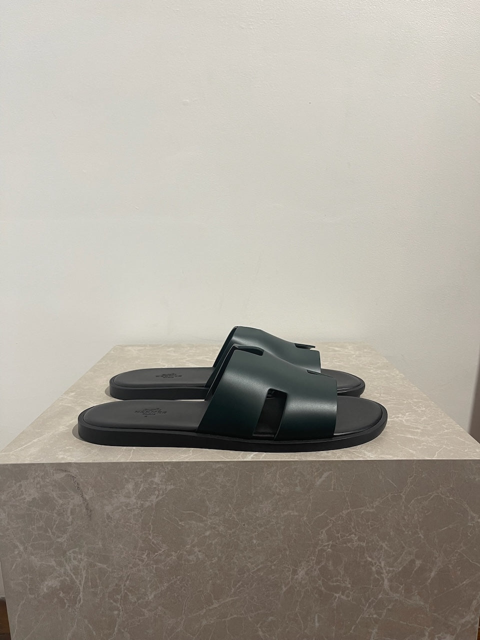 Mules Hermès Izmir vertes T.42,5 Neuves