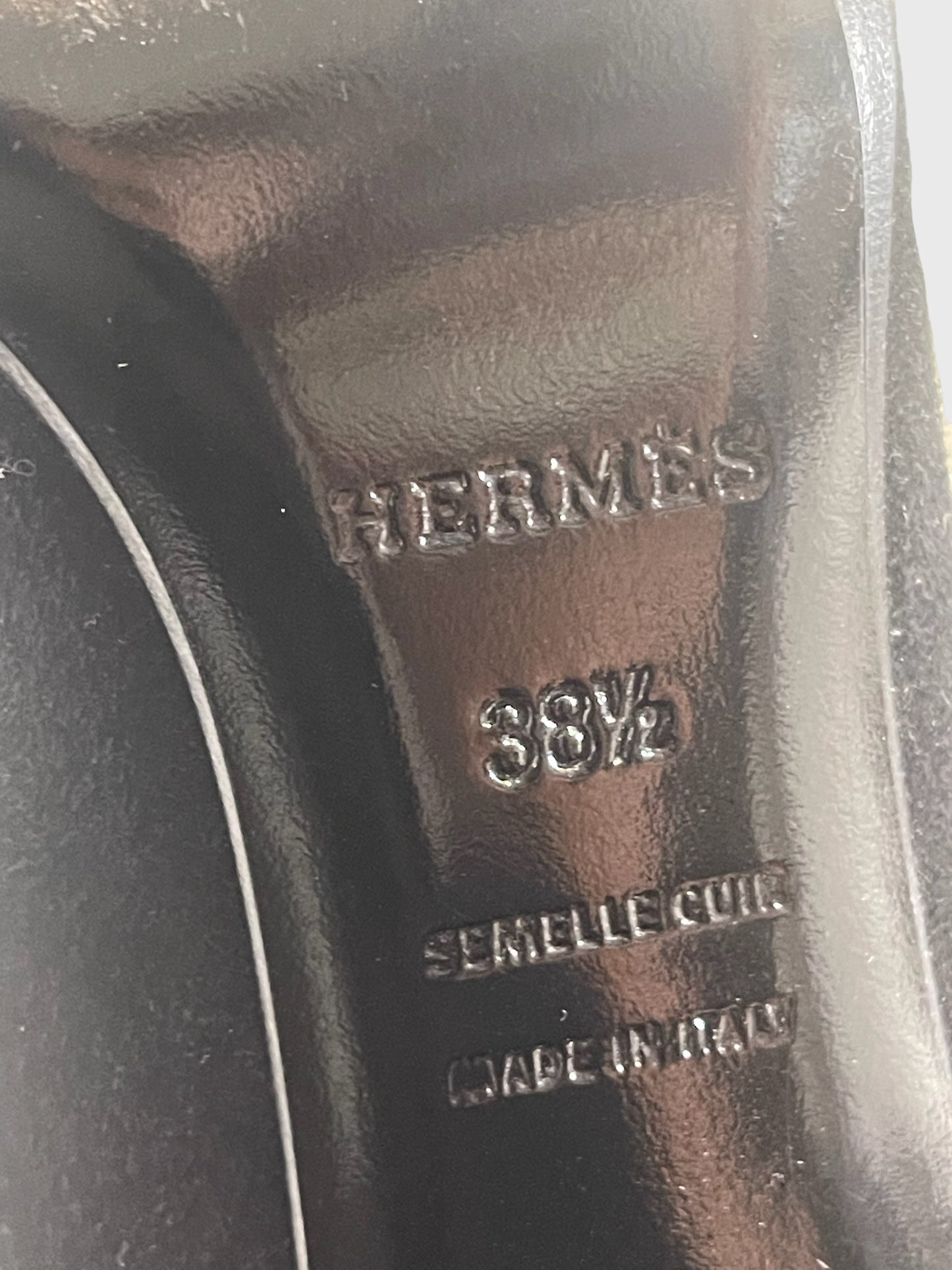 Escarpins Hermès noirs T.38,5