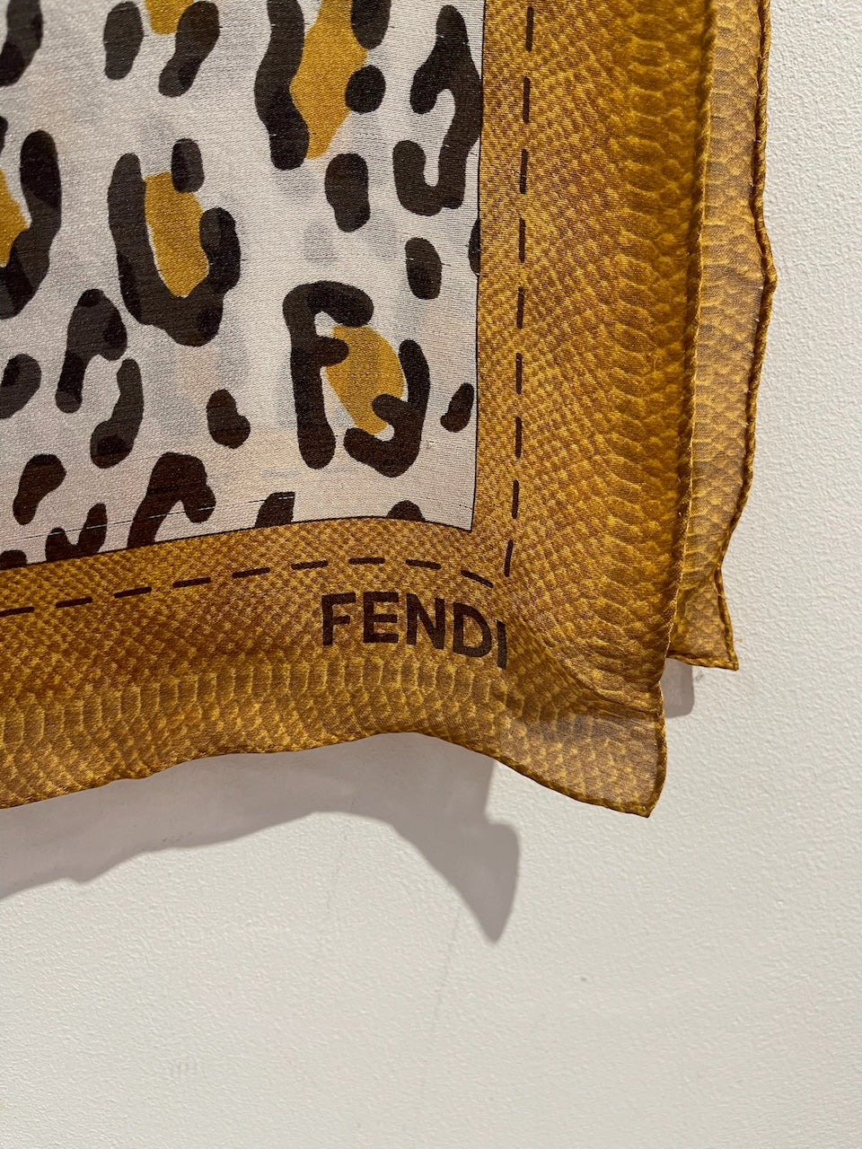 Foulard Fendi léopard