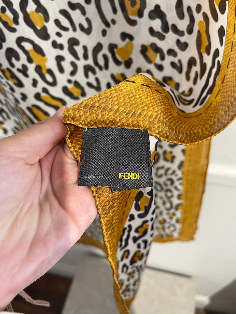 Foulard Fendi léopard