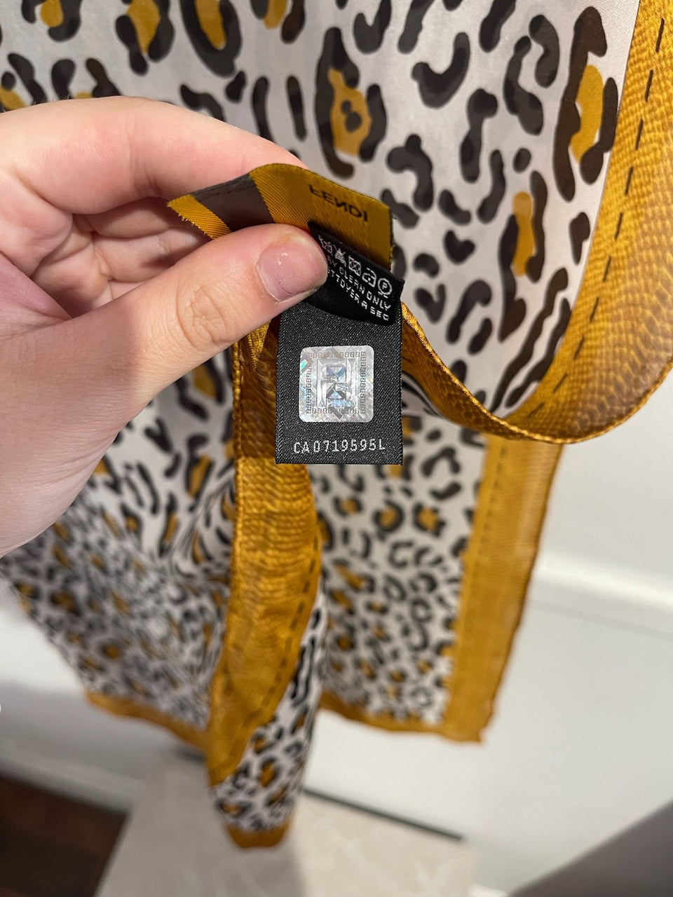 Foulard Fendi léopard