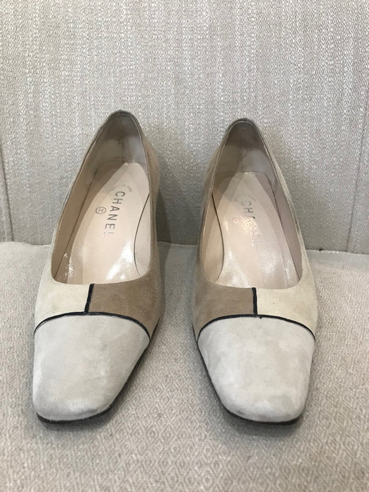 Escarpins Chanel beiges T.36,5