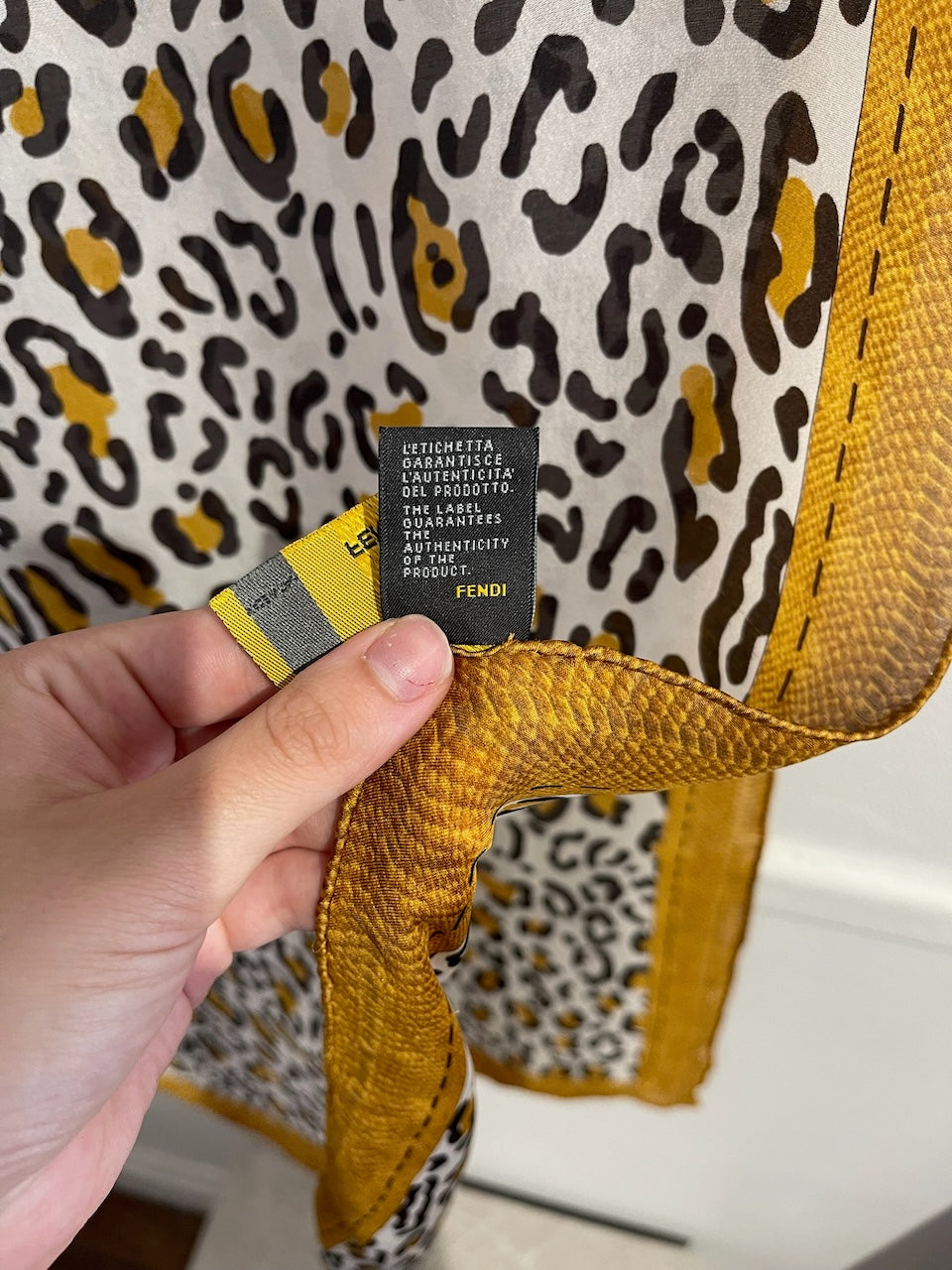 Foulard Fendi léopard